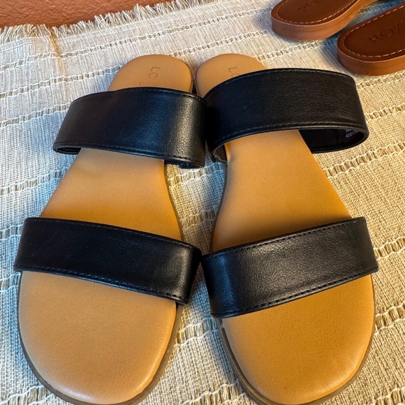 Bundle of sandals - Picture 10 of 13